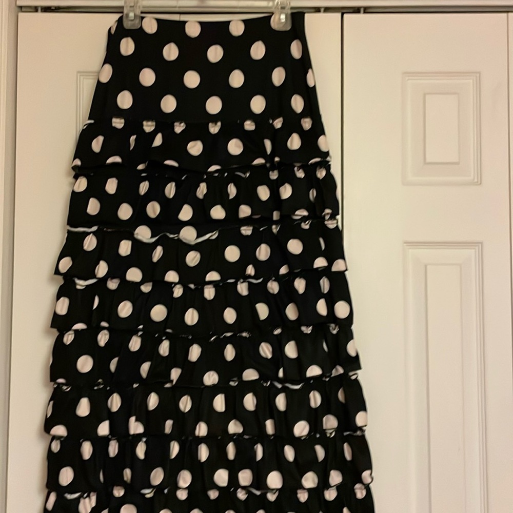 Sweet modesty ruffle skirt!!